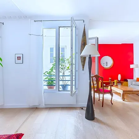 Charming Flat Near Canal Saint-martin Paris