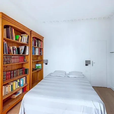 Charming Flat Near Canal Saint-martin