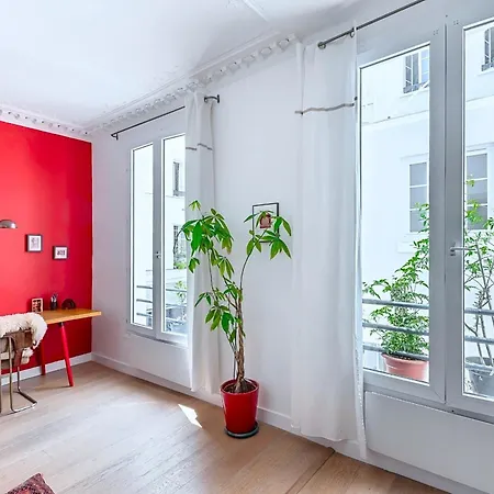 Charming Flat Near Canal Saint-martin Paris